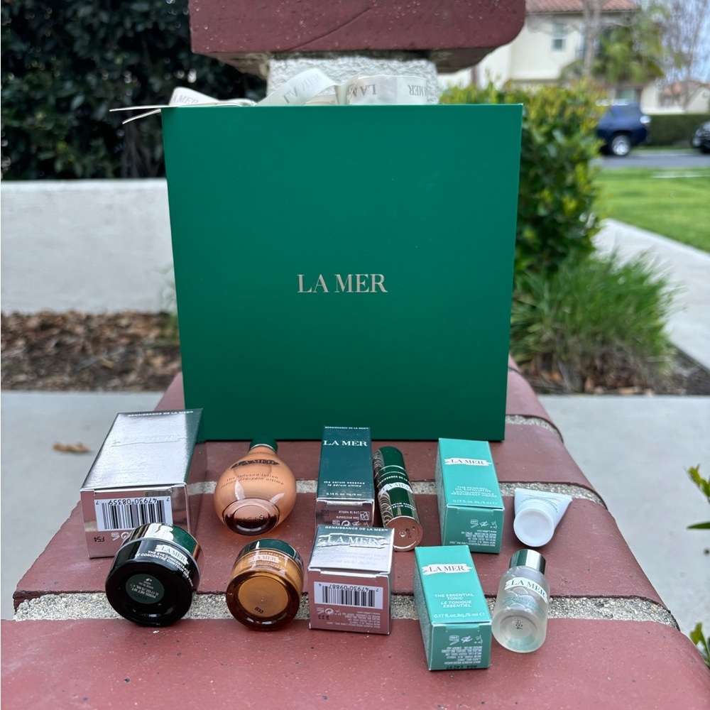 La Mer 6 Piece Skincare Luxury Kit Plus La Mer Box And Wrapping Plus Eye Balm